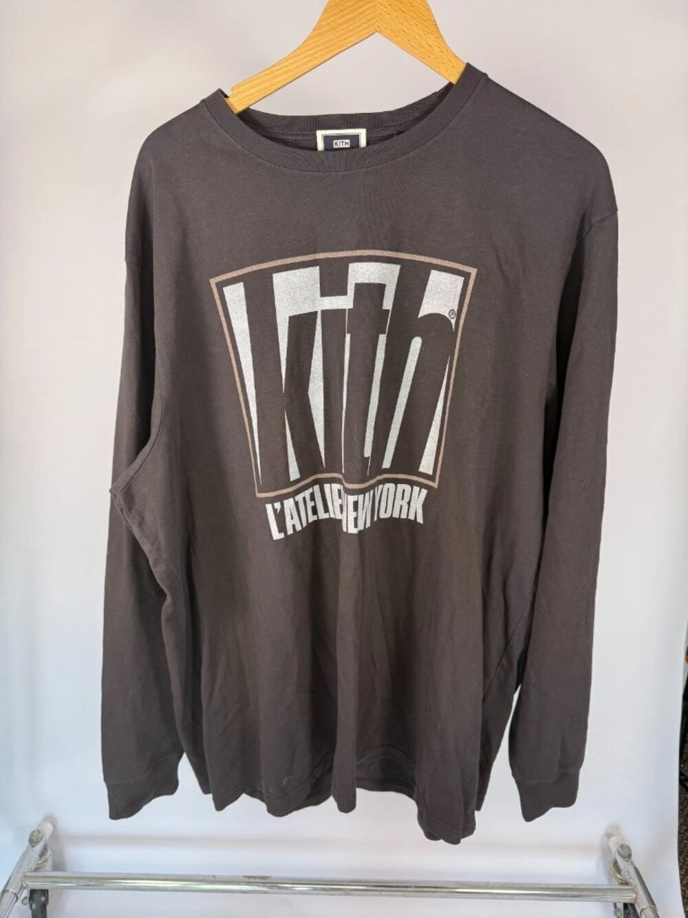 Kith Mens Pullover Long Sleeve Crew Neck Graphic T Shirt Charcoal Gray Size XXL
